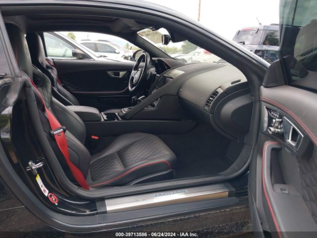 2017 JAGUAR F-TYPE SAJWJ6J84HMK44626 Photo 4