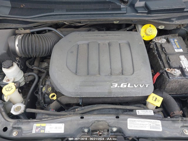 2C4RC1GG3ER454084 Chrysler Town & Country Limited