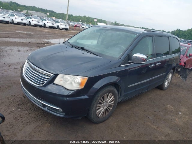 2C4RC1GG3ER454084 Chrysler Town & Country Limited