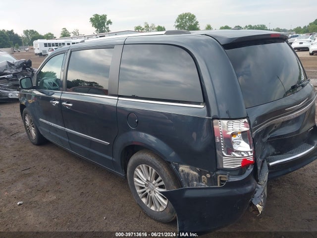 2C4RC1GG3ER454084 Chrysler Town & Country Limited