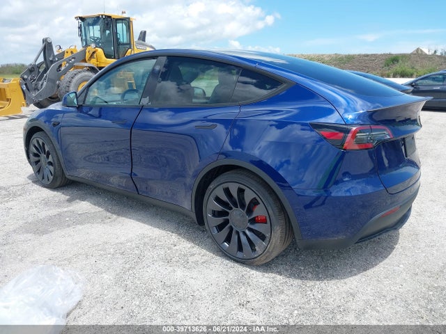 2024 TESLA MODEL Y 7SAYGDEF1RA273742 Photo 2