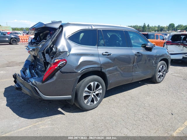 Toyota Highlander Xle 2022 5TDGZRBH4NS585925 Image 4