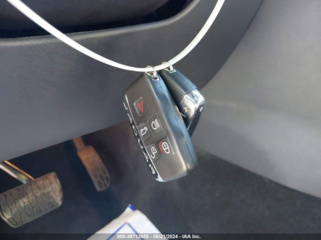 2020 JAGUAR F-PACE SADCJ2FX6LA622695 Photo 10