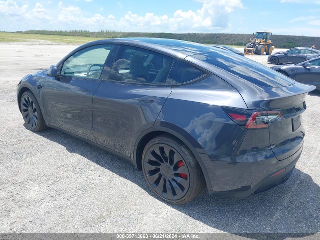 2024 TESLA MODEL Y 7SAYGDEF1RA275409 Photo 2