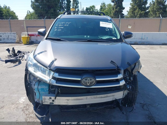 Toyota Highlander Xle 2018 5TDKZRFH1JS550306 Image 13