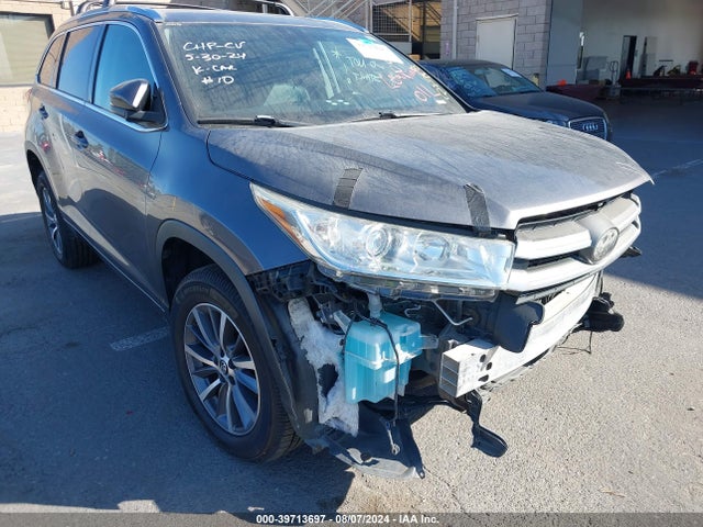 Toyota Highlander Xle 2018 5TDKZRFH1JS550306 Image 18