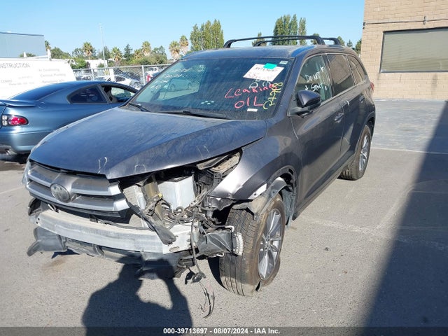 Toyota Highlander Xle 2018 5TDKZRFH1JS550306 Image 2