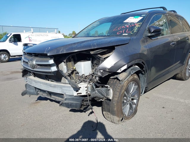Toyota Highlander Xle 2018 5TDKZRFH1JS550306 Image 6