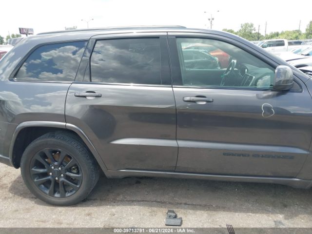 1C4RJEAG2JC380620 Jeep Grand Cherokee Altitude 4x2