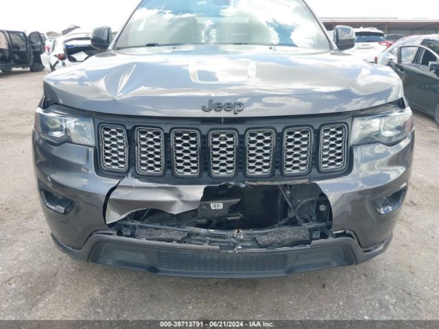 1C4RJEAG2JC380620 Jeep Grand Cherokee Altitude 4x2