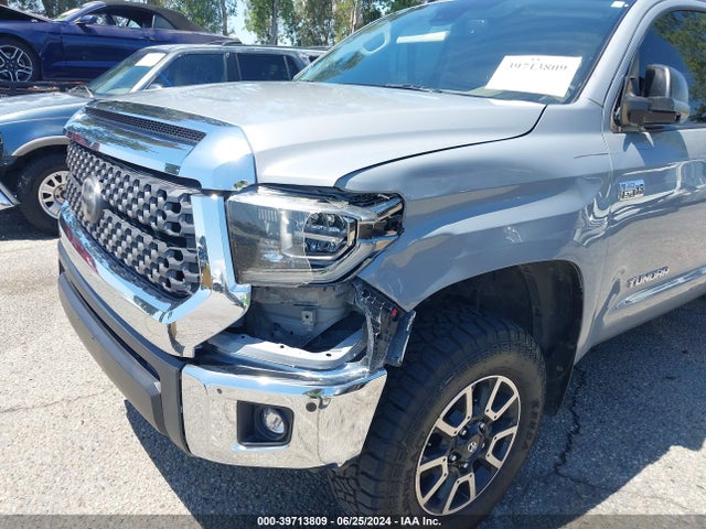 Toyota Tundra Sr5 5.7l V8 2018 5TFDY5F12JX774718 Image 17