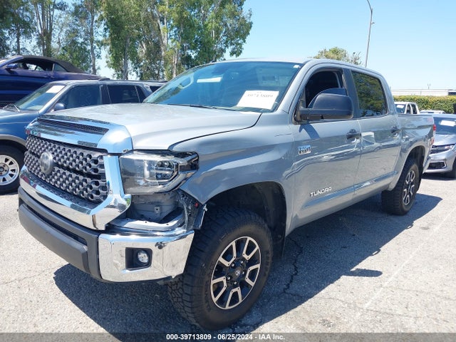 Toyota Tundra Sr5 5.7l V8 2018 5TFDY5F12JX774718 Image 2