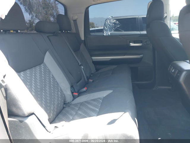 Toyota Tundra Sr5 5.7l V8 2018 5TFDY5F12JX774718 Image 8