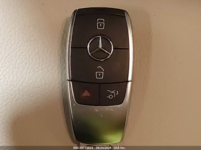 W1N4M4HB9PW323157 Mercedes-Benz Glb 250 4matic