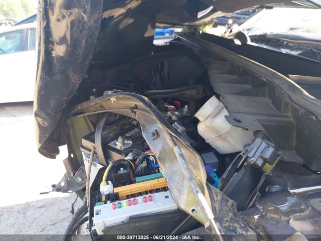 5TDKZRFH2KS353775 Toyota Highlander Xle