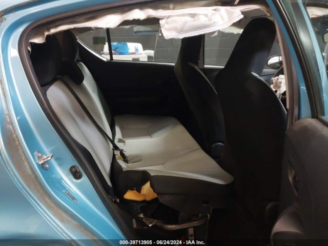 JTDKDTB32F1106555 Toyota Prius C One