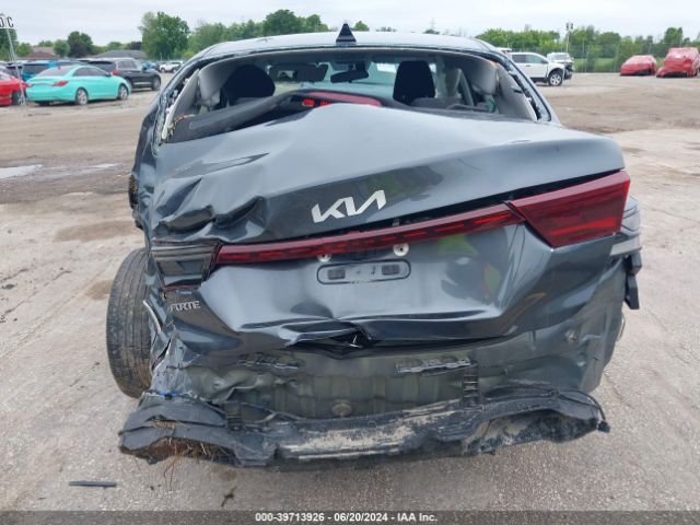 3KPF24AD0NE417954 KIA Forte Lxs