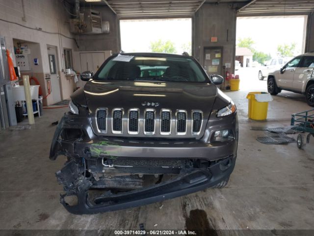 1C4PJMCS2FW685690 Jeep Cherokee Latitude