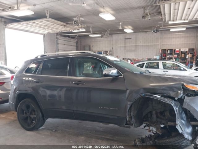1C4PJMCS2FW685690 Jeep Cherokee Latitude