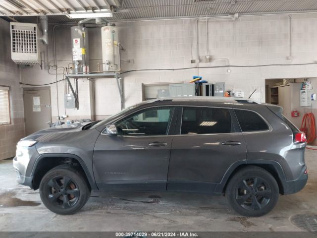 1C4PJMCS2FW685690 Jeep Cherokee Latitude