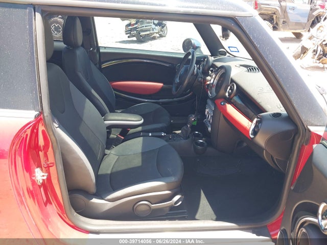 2009 MINI COOPER WMWMF33519TT68382 Photo 4