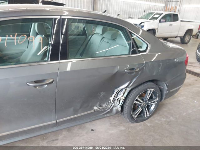1VWAT7A30GC003709 Volkswagen Passat 1.8t S