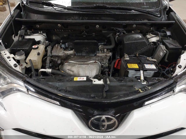 Toyota RAV4 LE 2018 JTMBFREV9JJ178694 Image 10