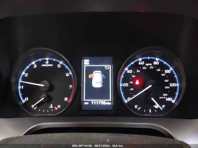 Toyota RAV4 LE 2018 JTMBFREV9JJ178694 Image 7