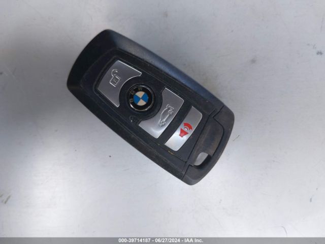 WBA8A9C54GK618459 BMW 320i