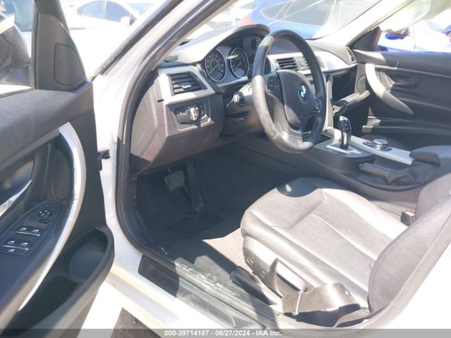 WBA8A9C54GK618459 BMW 320i