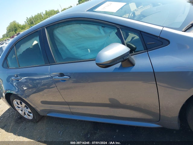 Toyota COROLLA LE 2022 JTDEPMAE0NJ208562 Image 13