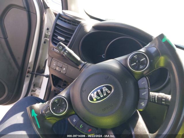 KNDJN2A27G7387665 KIA Soul