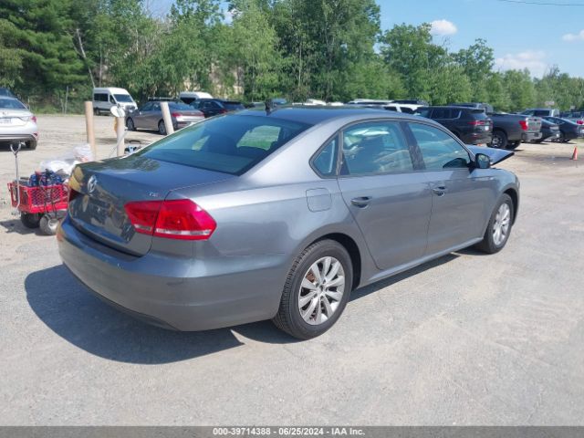 1VWAT7A3XFC043584 Volkswagen Passat 1.8t Wolfsburg Edition