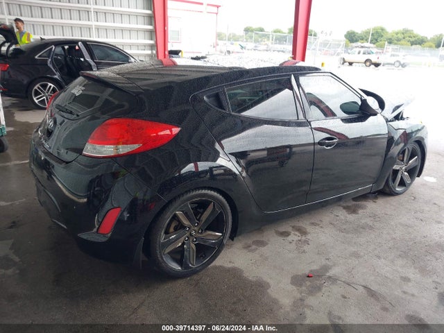 Hyundai Veloster Value Edition 2017 KMHTC6AD2HU319831 Image 4
