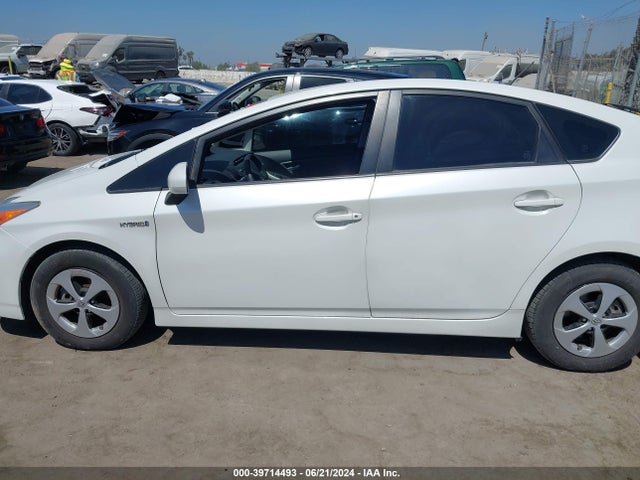 Toyota Prius Two 2015 JTDKN3DU8F1985286 Image 14