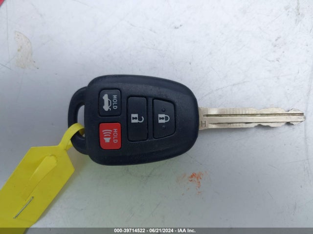 Toyota COROLLA LE 2018 2T1BURHE5JC085118 Image 11