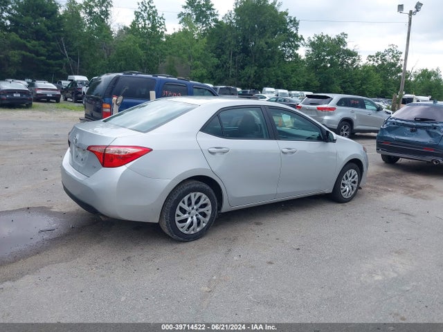 Toyota COROLLA LE 2018 2T1BURHE5JC085118 Image 4