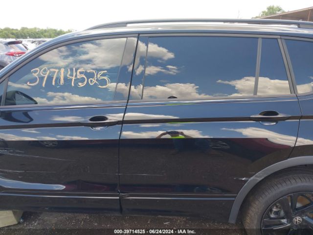 3VV8B7AX9RM065734 Volkswagen Tiguan 2.0t Se R-line Black