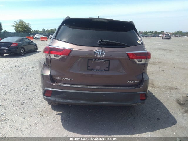 5TDJZRFH8HS409383 Toyota Highlander Xle
