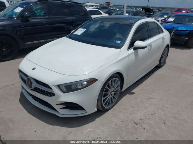 WDD3G4FB3KW011041 Mercedes-Benz A 220 4matic