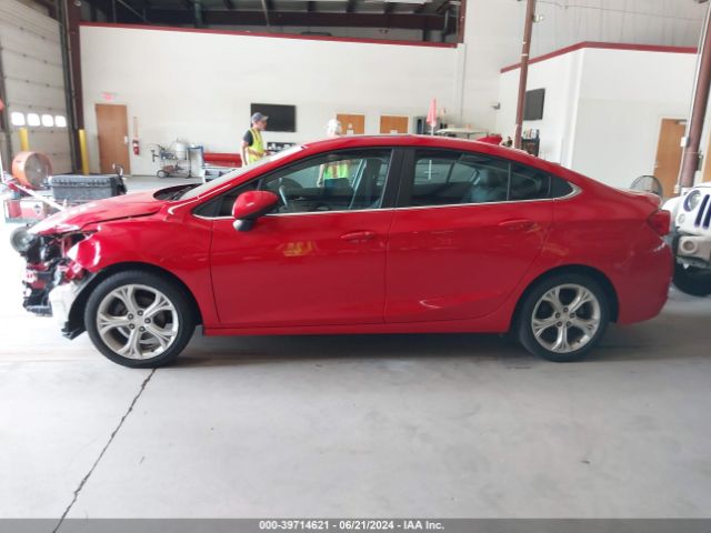 1G1BF5SM4K7106104 Chevrolet Cruze Premier