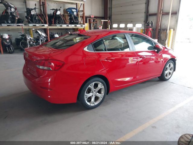 1G1BF5SM4K7106104 Chevrolet Cruze Premier