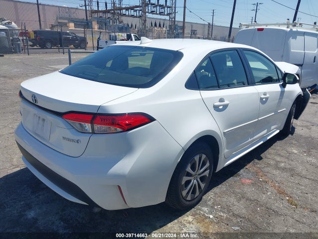 Toyota Corolla Hybrid Le 2022 JTDEAMDE1N3008176 Image 4