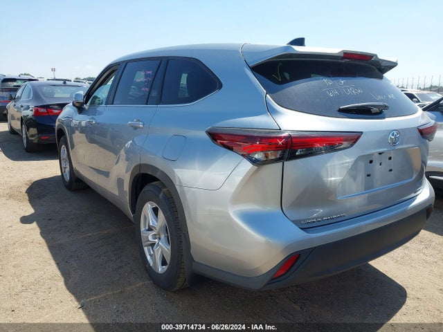 Toyota Highlander Le 2024 5TDKDRBH5RS546811 Image 3