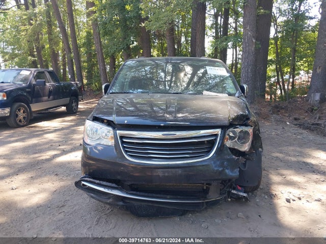 2C4RC1CG1GR128003 Chrysler Town & Country Touring-l Anniversary Edition
