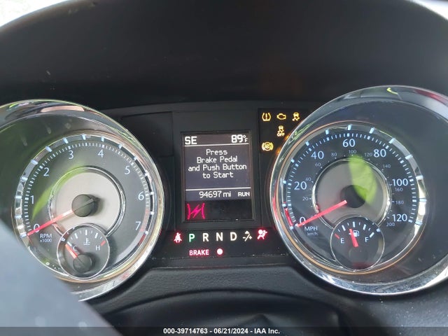 2C4RC1CG1GR128003 Chrysler Town & Country Touring-l Anniversary Edition