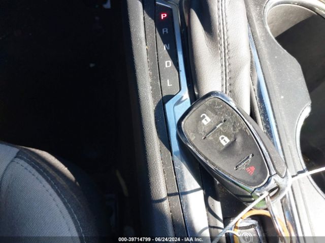 3GNAXKEV8KS508042 Chevrolet EQUINOX LT