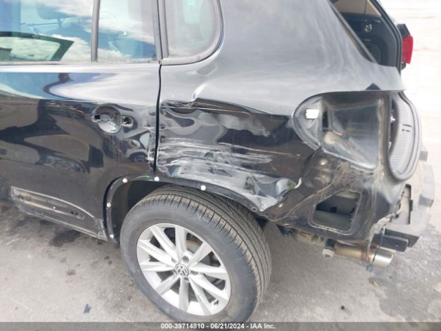 WVGAV7AX9FW587553 Volkswagen TIGUAN SE