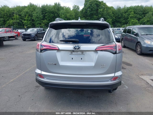 Toyota RAV4 LE 2018 JTMBFREV5JJ230449 Image 16