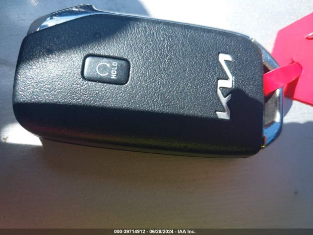 5XXG14J27NG139499 KIA K5 LXS